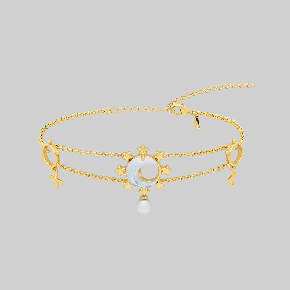 LUNAE. Crescent Moon Pearl Bracelet - Gold