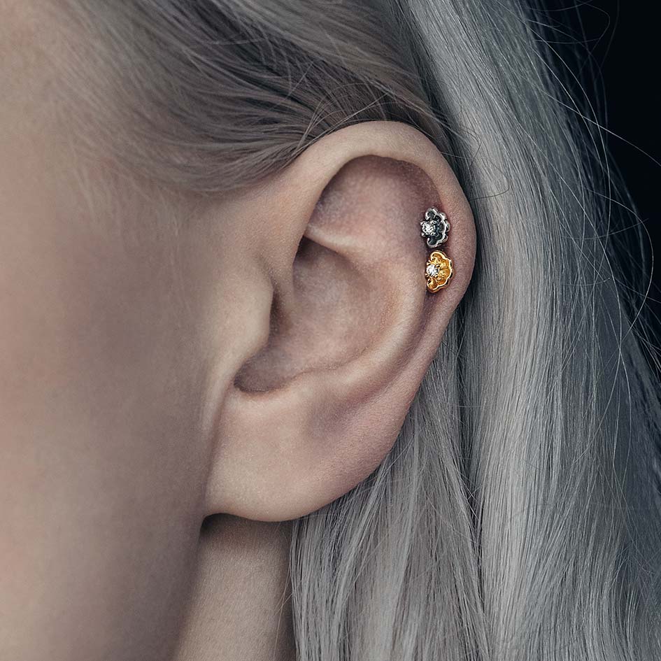 MAUD. Gothic Clam Shell Stud Earring - Silver - Image 2