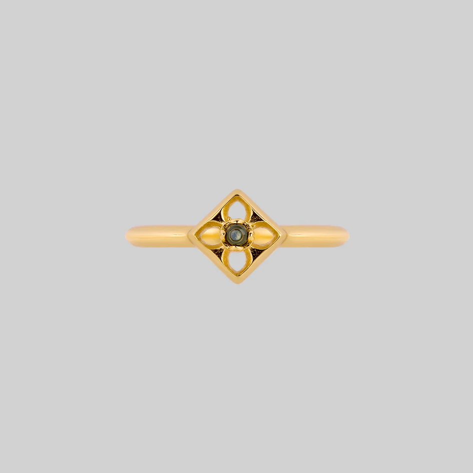 QUEST. Gothic Tracery Shell Ring - Gold - Image 2